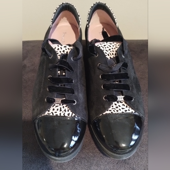 NWT BeautiFeel Ivory/Black Velvet Suede lux trainer shoes, Italian leather. - Picture 3 of 15